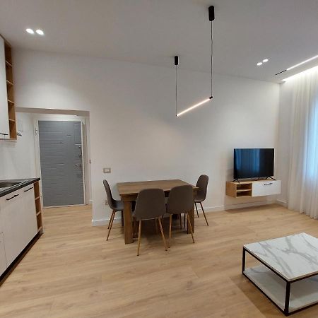 Luxury Apartments Blloku Тирана Екстериор снимка
