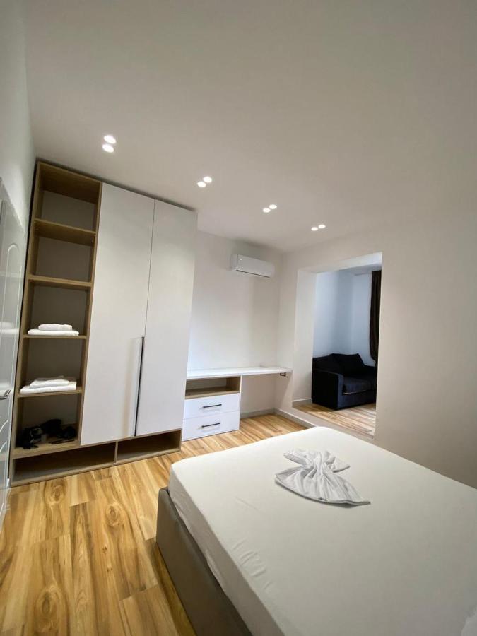 Luxury Apartments Blloku Тирана Екстериор снимка