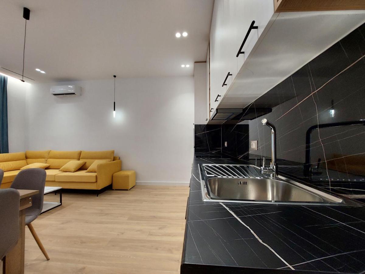 Luxury Apartments Blloku Тирана Екстериор снимка
