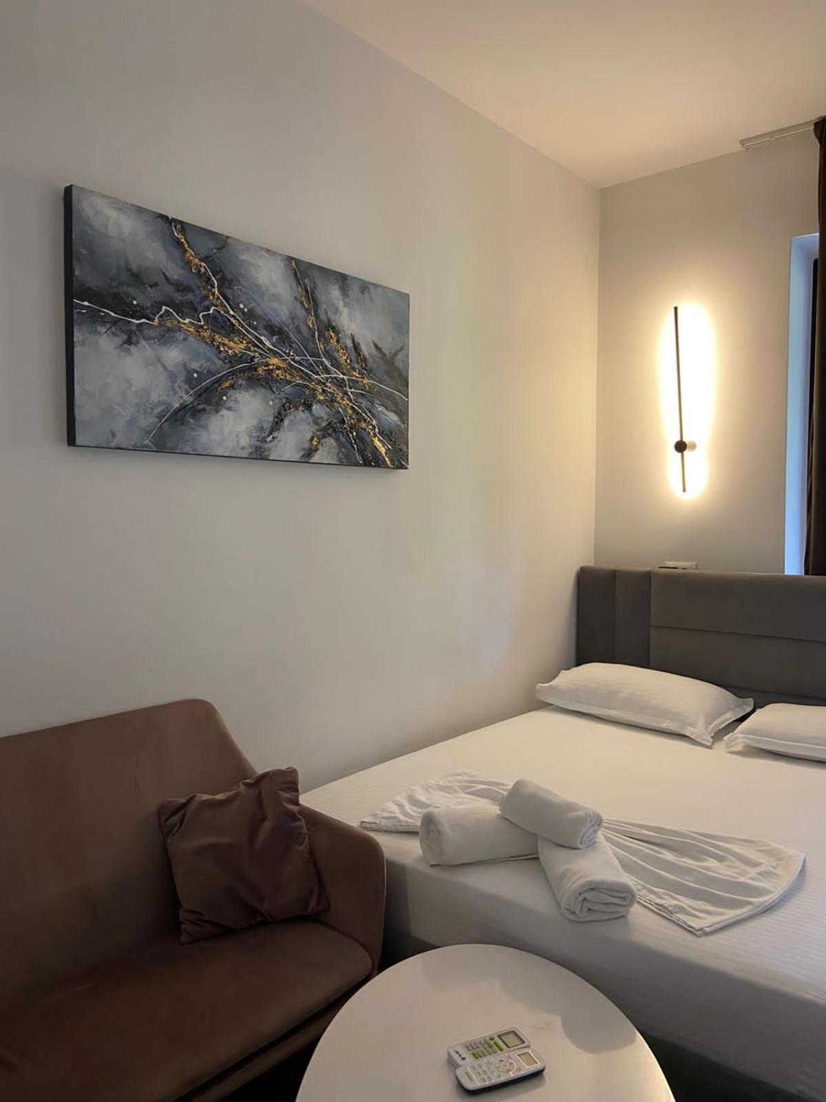 Luxury Apartments Blloku Тирана Екстериор снимка