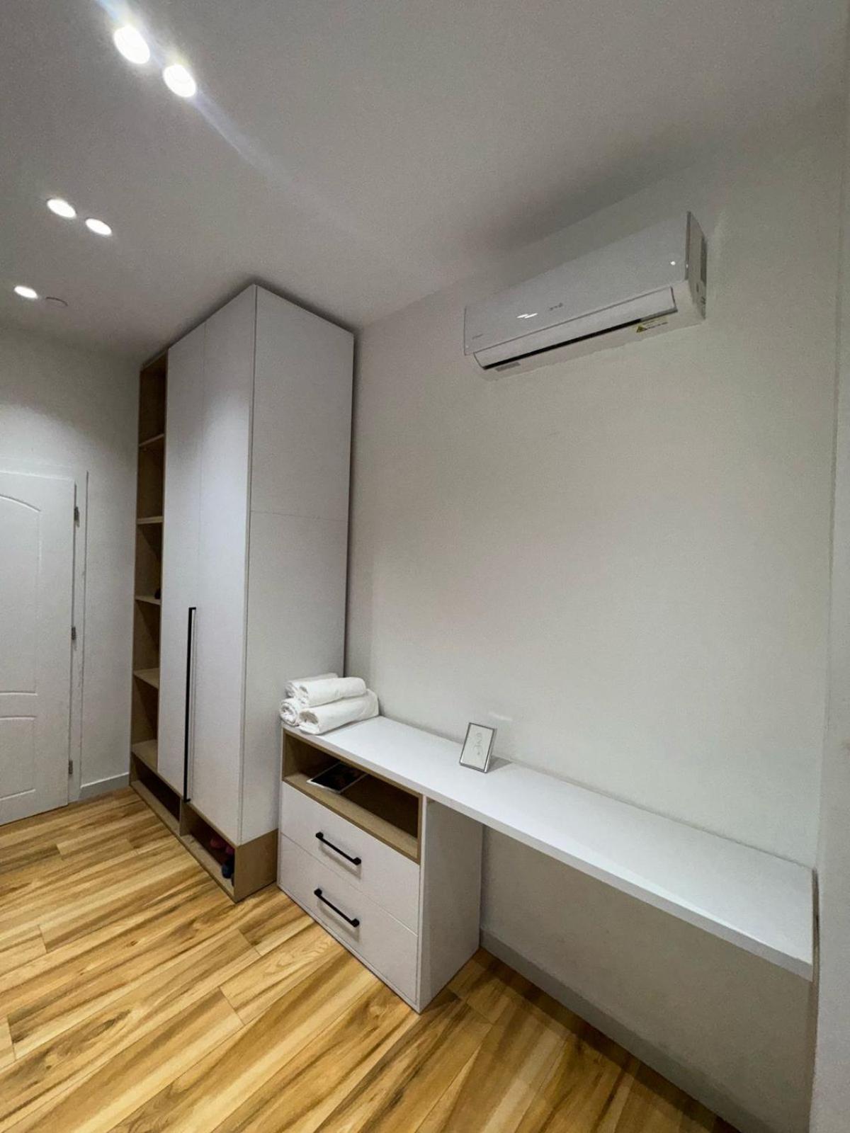 Luxury Apartments Blloku Тирана Екстериор снимка